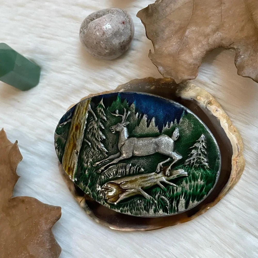 Vintage 1980s leaping deer Scene metal belt buckle - Picture 9 of 13